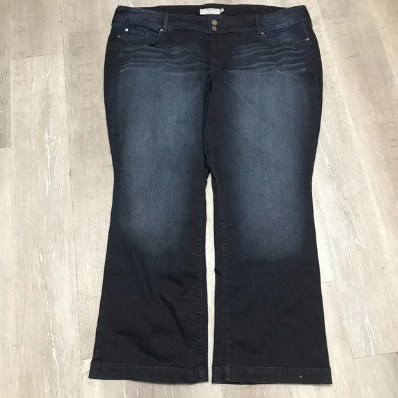 Torrid Dark Wash Flare Jeans - New - Size 30 - Picture 3 of 5